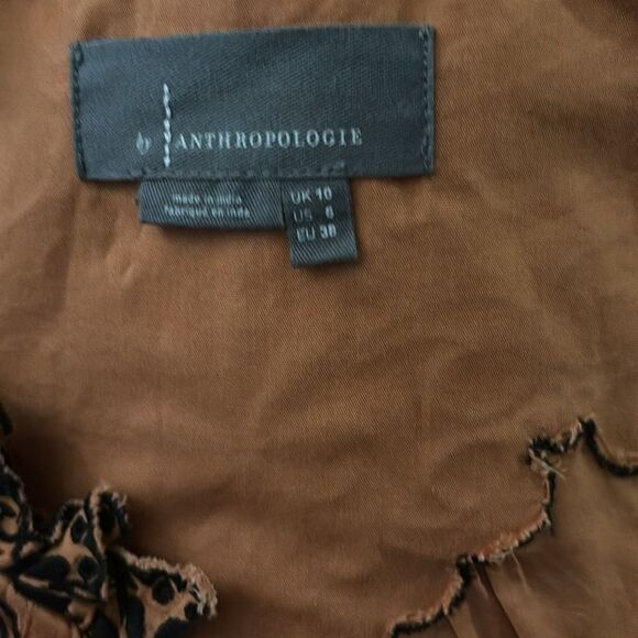 Anthropologie Scalloped
Embroidered Buttondown Blouse Size 6 in HONEY/ NWOT - Picture 8 of 9